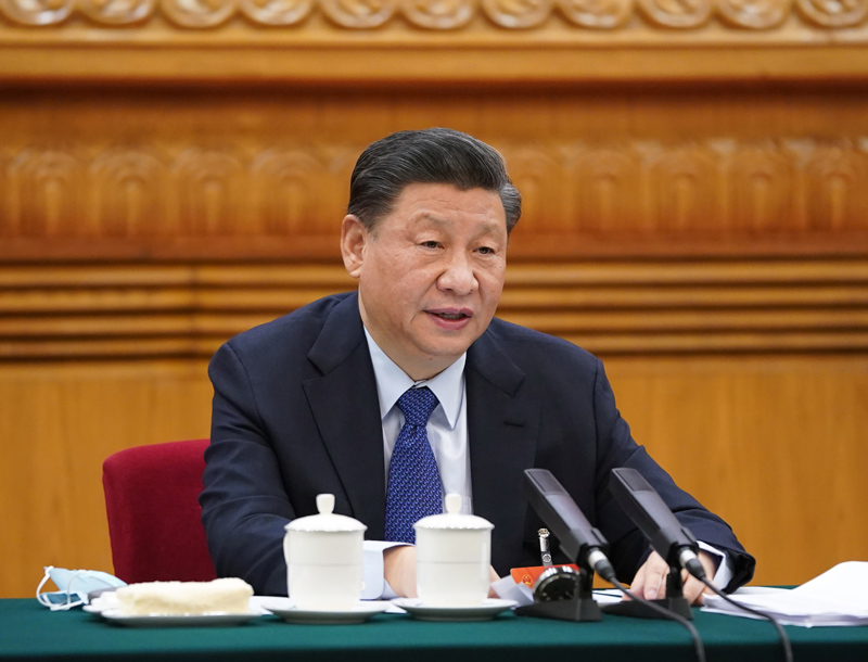 習(xí)近平在參加青海代表團(tuán)審議時(shí)強(qiáng)調(diào) 堅(jiān)定不移走高質(zhì)量發(fā)展之路 堅(jiān)定不移增進(jìn)民生福祉  新華社北京3月7日電 中共中央總書記、國家主席、中央軍委主席習(xí)近平7日下午在參加十三屆全國人大四次會議青海代表團(tuán)審議時(shí)強(qiáng)調(diào)，高質(zhì)量發(fā)展是“十四五”乃至更長時(shí)期我國經(jīng)濟(jì)社會發(fā)展的主題，關(guān)系我國社會主義現(xiàn)代化建設(shè)全局。高質(zhì)量發(fā)展不只是一個(gè)經(jīng)濟(jì)要求，而是對經(jīng)濟(jì)社會發(fā)展方方面面的總要求；不是只對經(jīng)濟(jì)發(fā)達(dá)地區(qū)的要求，而是所有地區(qū)發(fā)展都必須貫徹的要求；不是一時(shí)一事的要求，而是必須長期堅(jiān)持的要求。各地區(qū)要結(jié)合實(shí)際情況，因地制宜、揚(yáng)長補(bǔ)短，走出適合本地區(qū)實(shí)際的高質(zhì)量發(fā)展之路。要始終把最廣大人民根本利益放在心上，堅(jiān)定不移增進(jìn)民生福祉，把高質(zhì)量發(fā)展同滿足人民美好生活需要緊密結(jié)合起來，推動堅(jiān)持生態(tài)優(yōu)先、推動高質(zhì)量發(fā)展、創(chuàng)造高品質(zhì)生活有機(jī)結(jié)合、相得益彰。    3月7日，中共中央總書記、國家主席、中央軍委主席習(xí)近平參加十三屆全國人大四次會議青海代表團(tuán)的審議。新華社記者 李濤 攝  會上，王建軍、阿生青、孔慶菊、扎西多杰、孟海、沙沨等6位代表分別就脫貧攻堅(jiān)成果、祁連山生態(tài)文明建設(shè)、玉樹災(zāi)后重建新變化、做好木里煤礦綜合整治、推進(jìn)基層社會治理等問題發(fā)表意見。習(xí)近平邊聽邊記，不時(shí)詢問，同代表們交流。  在認(rèn)真聽取代表發(fā)言后，習(xí)近平作了講話。習(xí)近平充分肯定青海一年來工作和“十三五”時(shí)期發(fā)展，希望青海的同志全面貫徹落實(shí)黨中央決策部署，完整、準(zhǔn)確、全面貫徹新發(fā)展理念，堅(jiān)持以人民為中心，堅(jiān)持穩(wěn)中求進(jìn)工作總基調(diào)，持續(xù)深化改革開放，統(tǒng)籌發(fā)展和安全，弘揚(yáng)光榮傳統(tǒng)和奮斗精神，把堅(jiān)持生態(tài)優(yōu)先、推動高質(zhì)量發(fā)展、創(chuàng)造高品質(zhì)生活部署落到實(shí)處，在推動青藏高原生態(tài)保護(hù)和可持續(xù)發(fā)展上不斷取得新成就，書寫新時(shí)代青海新篇章。    3月7日，中共中央總書記、國家主席、中央軍委主席習(xí)近平參加十三屆全國人大四次會議青海代表團(tuán)的審議。新華社記者 李學(xué)仁 攝  習(xí)近平強(qiáng)調(diào)，立足新發(fā)展階段、貫徹新發(fā)展理念、構(gòu)建新發(fā)展格局，推動高質(zhì)量發(fā)展，是當(dāng)前和今后一個(gè)時(shí)期全黨全國必須抓緊抓好的工作。走高質(zhì)量發(fā)展之路，就要堅(jiān)持以人民為中心的發(fā)展思想，堅(jiān)持創(chuàng)新、協(xié)調(diào)、綠色、開放、共享發(fā)展。要結(jié)合青海優(yōu)勢和資源，貫徹創(chuàng)新驅(qū)動發(fā)展戰(zhàn)略，加快建設(shè)世界級鹽湖產(chǎn)業(yè)基地，打造國家清潔能源產(chǎn)業(yè)高地、國際生態(tài)旅游目的地、綠色有機(jī)農(nóng)畜產(chǎn)品輸出地，構(gòu)建綠色低碳循環(huán)發(fā)展經(jīng)濟(jì)體系，建設(shè)體現(xiàn)本地特色的現(xiàn)代化經(jīng)濟(jì)體系。  習(xí)近平指出，青海對國家生態(tài)安全、民族永續(xù)發(fā)展負(fù)有重大責(zé)任，必須承擔(dān)好維護(hù)生態(tài)安全、保護(hù)三江源、保護(hù)“中華水塔”的重大使命，對國家、對民族、對子孫后代負(fù)責(zé)。這些年來，青海在生態(tài)文明建設(shè)方面作了很大努力，但生態(tài)環(huán)境保護(hù)任重道遠(yuǎn)。把生態(tài)保護(hù)放在首位，體現(xiàn)了生態(tài)保護(hù)的政治自覺。要優(yōu)化國土空間開發(fā)保護(hù)格局，嚴(yán)格落實(shí)主體功能區(qū)布局，加快完善生態(tài)文明制度體系，正確處理發(fā)展生態(tài)旅游和保護(hù)生態(tài)環(huán)境的關(guān)系，堅(jiān)決整治生態(tài)領(lǐng)域突出問題，在建立以國家公園為主體的自然保護(hù)地體系上走在前頭，讓綠水青山永遠(yuǎn)成為青海的優(yōu)勢和驕傲，造福人民、澤被子孫。    3月7日，中共中央總書記、國家主席、中央軍委主席習(xí)近平參加十三屆全國人大四次會議青海代表團(tuán)的審議。新華社記者 黃敬文 攝  習(xí)近平強(qiáng)調(diào)，要著力補(bǔ)齊民生短板，破解民生難題，兜牢民生底線，辦好就業(yè)、教育、社保、醫(yī)療、養(yǎng)老、托幼、住房等民生實(shí)事，提高公共服務(wù)可及性和均等化水平。要推進(jìn)城鄉(xiāng)區(qū)域協(xié)調(diào)發(fā)展，全面實(shí)施鄉(xiāng)村振興戰(zhàn)略，實(shí)現(xiàn)鞏固拓展脫貧攻堅(jiān)成果同鄉(xiāng)村振興有效銜接，改善城鄉(xiāng)居民生產(chǎn)生活條件，加強(qiáng)農(nóng)村人居環(huán)境整治，培育文明鄉(xiāng)風(fēng)，建設(shè)美麗宜人、業(yè)興人和的社會主義新鄉(xiāng)村。要全面貫徹黨的民族政策和宗教政策，加強(qiáng)民族團(tuán)結(jié)進(jìn)步教育，加快民族地區(qū)發(fā)展，多為各族群眾辦好事、辦實(shí)事、解難題，促進(jìn)各族群眾共同富裕，促進(jìn)各族人民大團(tuán)結(jié)，攜手共建美好家園。要加強(qiáng)和創(chuàng)新社會治理，完善公共安全應(yīng)急響應(yīng)體系，及時(shí)排除各類風(fēng)險(xiǎn)隱患，確保國家安全和人民安居樂業(yè)。  習(xí)近平指出，在全黨開展黨史學(xué)習(xí)教育，是鞏固發(fā)展“不忘初心、牢記使命”主題教育成果的重大舉措。黨史學(xué)習(xí)教育的一個(gè)重要任務(wù)就是教育引導(dǎo)全黨同志堅(jiān)定理想信念、筑牢初心使命。黨中央已經(jīng)作出部署，各級黨組織要認(rèn)真貫徹落實(shí)，切實(shí)抓出成效。在黨史學(xué)習(xí)教育中，要充分運(yùn)用紅色資源，教育引導(dǎo)廣大黨員、干部堅(jiān)定理想信念、筑牢初心使命，不斷增強(qiáng)斗爭精神、提高斗爭本領(lǐng)，做到在復(fù)雜形勢面前不迷航、在艱巨斗爭面前不退縮。要通過在全社會開展黨史、新中國史、改革開放史、社會主義發(fā)展史教育，引導(dǎo)廣大人民群眾特別是青少年弄清楚中國共產(chǎn)黨為什么“能”、馬克思主義為什么“行”、中國特色社會主義為什么“好”等基本道理，堅(jiān)定不移聽黨話、跟黨走，在全面建設(shè)社會主義現(xiàn)代化國家偉大實(shí)踐中建功立業(yè)。  丁薛祥、陳希、尤權(quán)等參加審議。