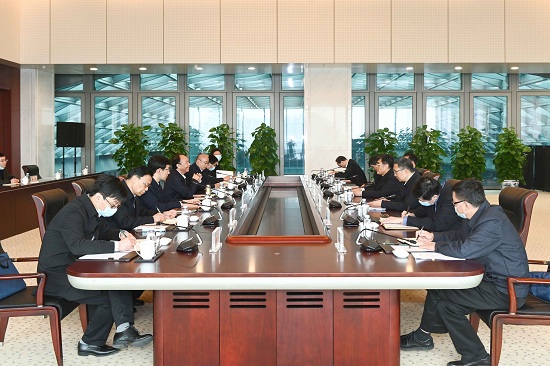 3月13日，中國華能集團有限公司黨組書記、董事長舒印彪，總經(jīng)理、黨組副書記鄧建玲在集團公司總部會見西藏自治區(qū)黨委副書記、主席齊扎拉。
