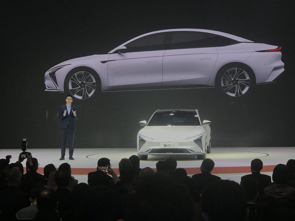 4月19日，智己汽車(chē)L7亮相2021上海車(chē)展。新華社記者周蕊攝