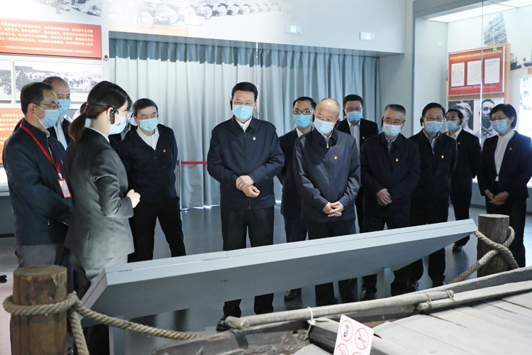 2021年5月13日，工業(yè)和信息化部黨組赴香山革命紀(jì)念館開展黨史學(xué)習(xí)教育，重溫中國(guó)共產(chǎn)黨領(lǐng)導(dǎo)中國(guó)人民奪取全國(guó)勝利和黨中央籌建中華人民共和國(guó)的光輝歷史，緬懷毛澤東等老一輩無產(chǎn)階級(jí)革命家的豐功偉績(jī)，傳承革命精神，賡續(xù)紅色血脈。