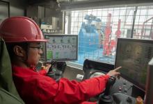 中國首套“一鍵式”人機(jī)交互7000米自動化鉆機(jī)投入工業(yè)性試驗(yàn)