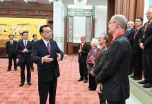 李克強(qiáng)：外國專家是友誼的使者|李克強(qiáng)會見2022年度中國政府友誼獎獲獎外國專家 韓正參加會見