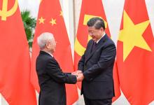 習近平同越共中央總書記阮富仲舉行會談|習近平：中越兩黨要堅持為人民謀幸福、為人類謀進步