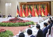 李克強與德國總理朔爾茨共同會見中德經(jīng)濟界代表并座談交流|李克強：對內(nèi)外資、各類所有制企業(yè)一視同仁、公平對待|朔爾茨：為兩國企業(yè)家在對方國家經(jīng)營提供公平市場環(huán)境