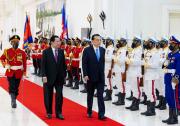 李克強(qiáng)同柬埔寨首相洪森舉行會談|李克強(qiáng)：支持柬提升農(nóng)業(yè)科技化、產(chǎn)業(yè)化水平，支持柬加快推進(jìn)工業(yè)化