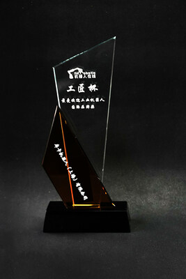 KUKA獲得工業(yè)機(jī)器人最受歡迎國際品牌獎