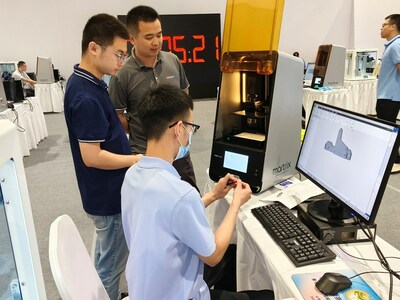 賽中聯(lián)泰科技工作人員在現(xiàn)場提供全方位支持