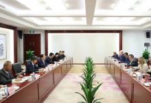 金壯龍會(huì)見(jiàn)美中貿(mào)易全國(guó)委員會(huì)董事會(huì)代表團(tuán)