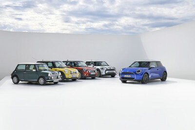 全新電動MINI Cooper以及歷代MINI三門車型