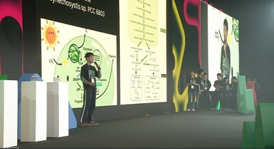 總決賽環(huán)節(jié)，隊員在主舞臺進行項目展示
