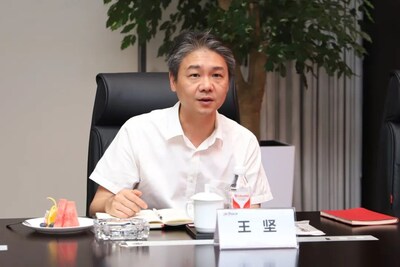 桐鄉(xiāng)市委副書記、市長(zhǎng)王堅(jiān)