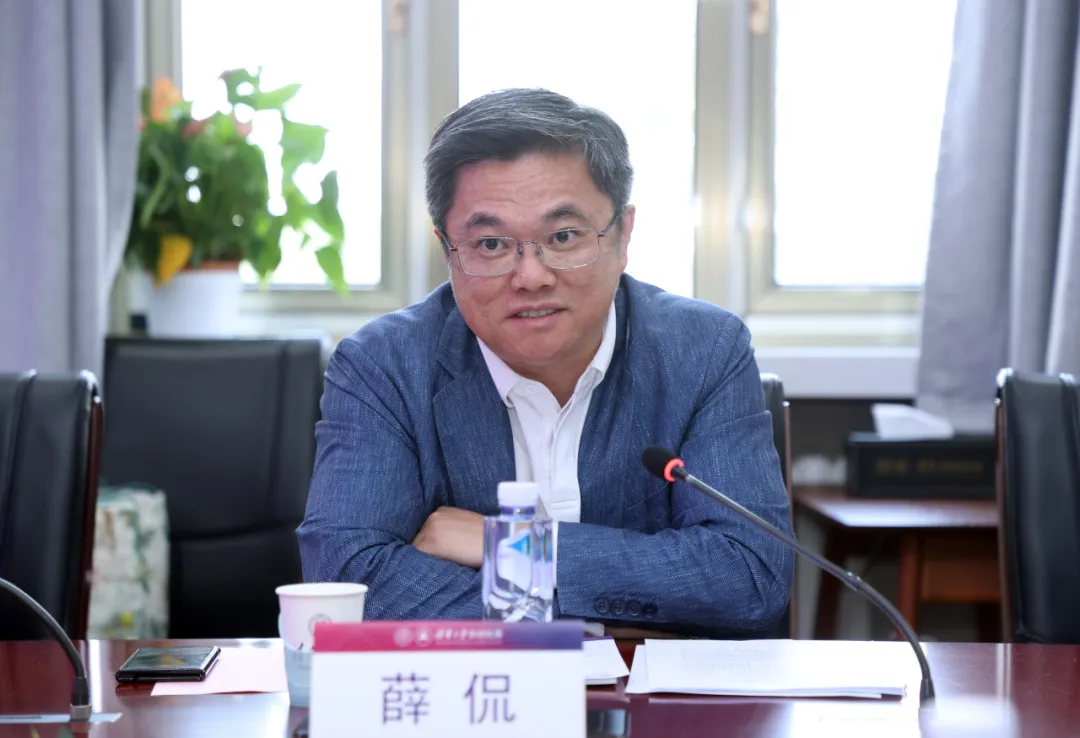 上海楊浦區(qū)委書記一行來訪清華大學(xué)自動(dòng)化系