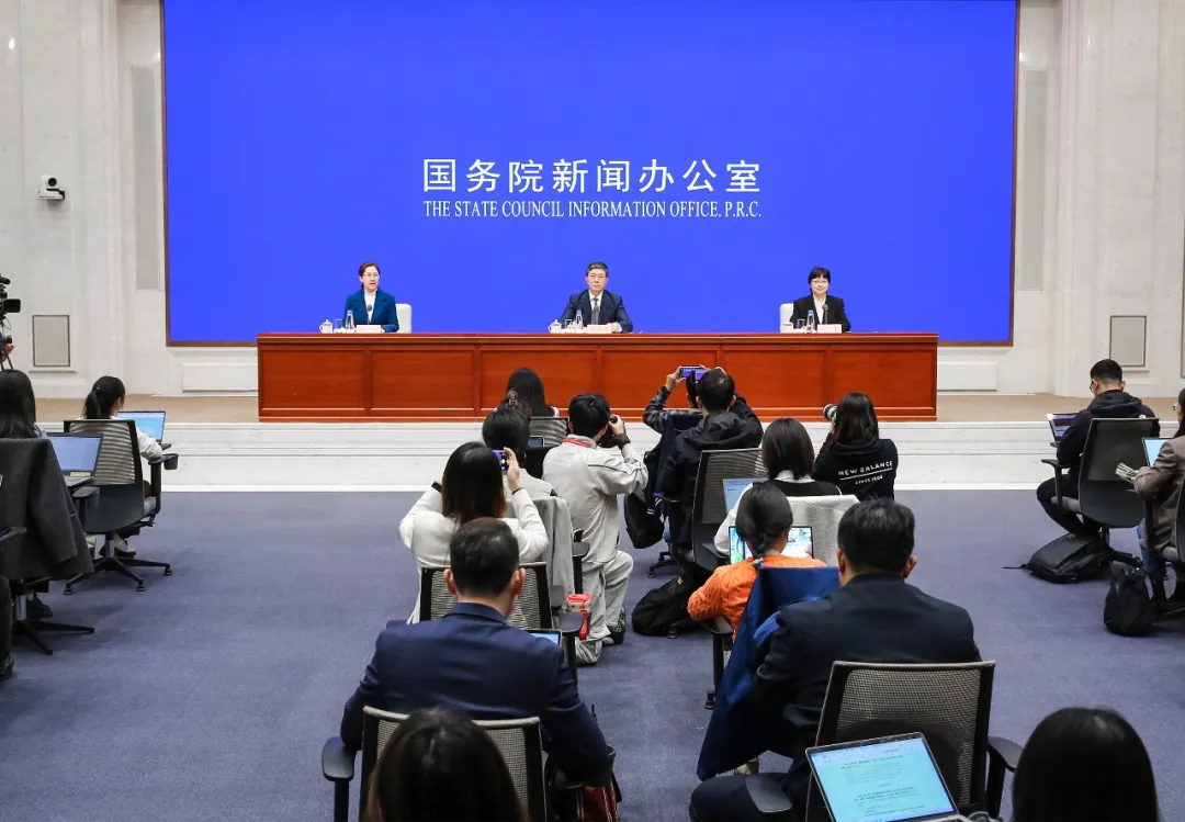 工信部：前三季度工業(yè)和信息化經(jīng)濟運行平穩(wěn) 高質(zhì)量發(fā)展扎實推進|制造業(yè)轉(zhuǎn)型升級步伐加快
