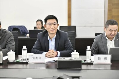 賽力斯汽車總裁何利揚發(fā)言