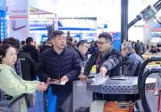 第21屆天津工博會(huì)3月6日開幕 3萬(wàn)客商與宇樹機(jī)器人暢聊科技新未來(lái)
