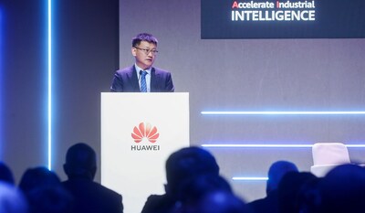 華為副總裁、公共事業(yè)軍團(tuán)CEO李俊風(fēng)致辭