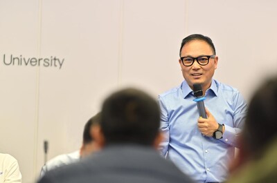圖：毛源昌眼鏡董事長(zhǎng)金增敏《AI 眼鏡產(chǎn)業(yè)推進(jìn)專題研討會(huì)議》發(fā)言