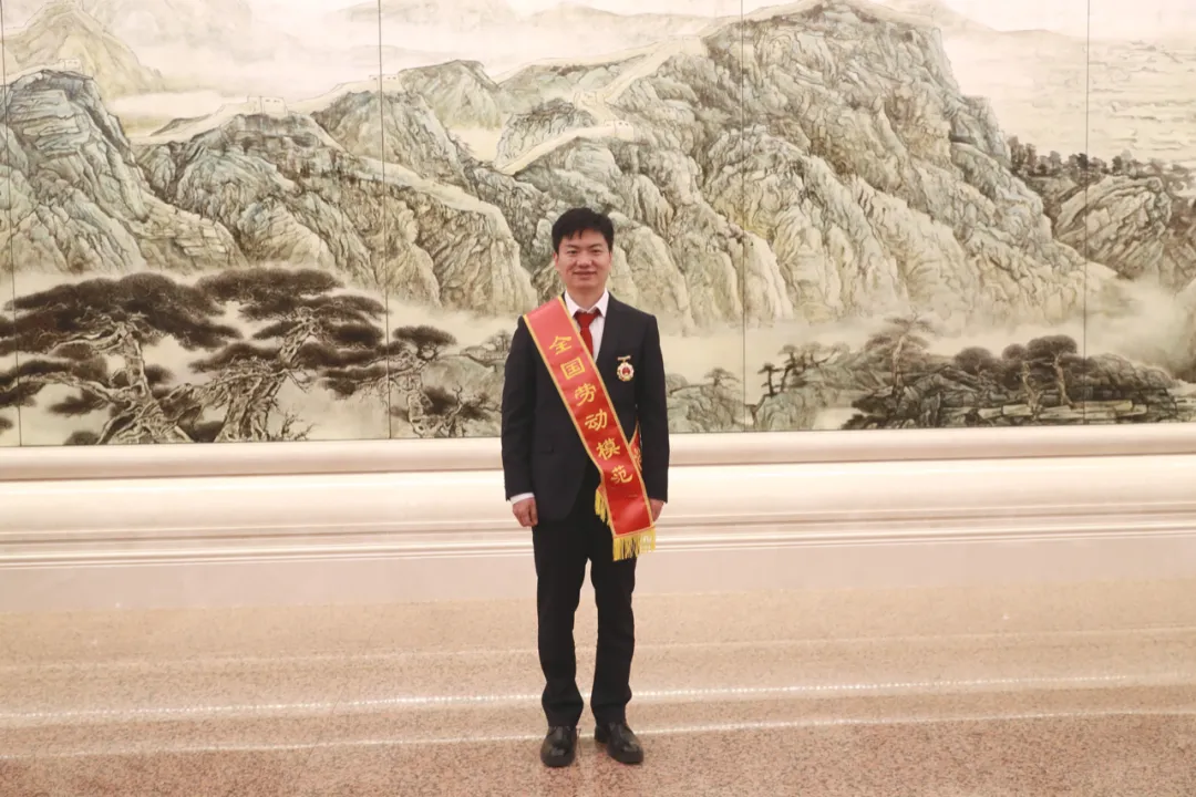 全國(guó)勞動(dòng)模范中的自動(dòng)化科技工作者 | 阿里AI工程師榮獲“全國(guó)勞動(dòng)模范”稱號(hào)