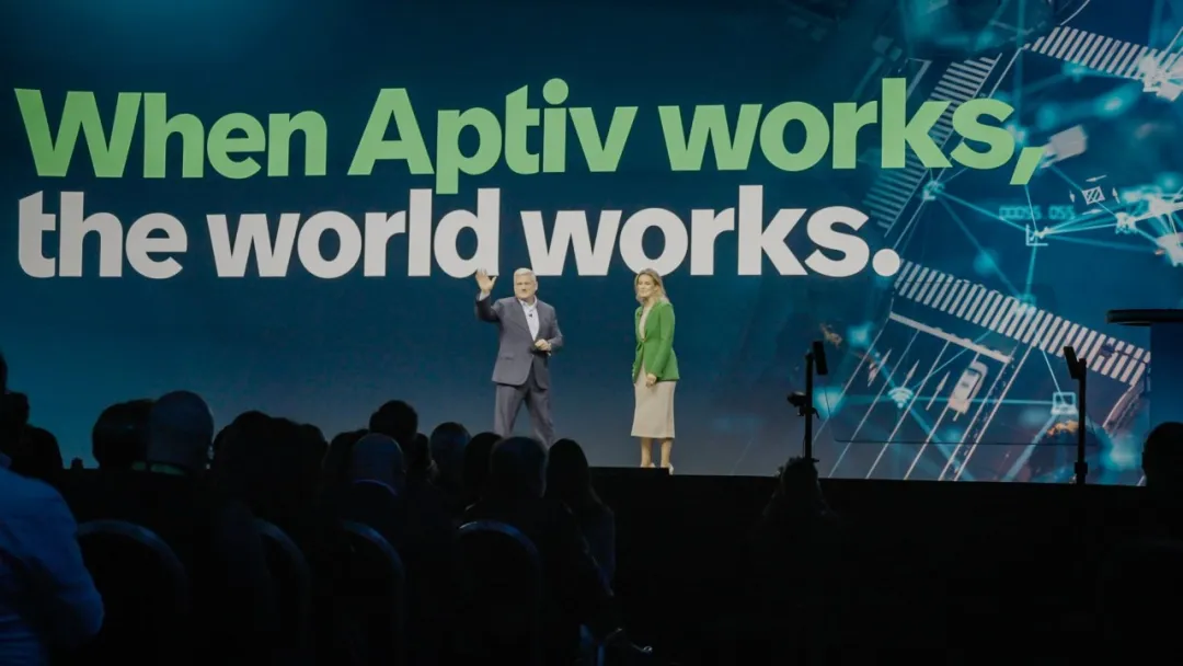 與黃仁勛等全球科技領袖共話AI未來！安波福出席ServiceNow Know25大會演講