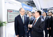 黃強(qiáng)：讓更多項(xiàng)目在吉林落地|2025長春國際光電博覽會·Light國際會議開幕