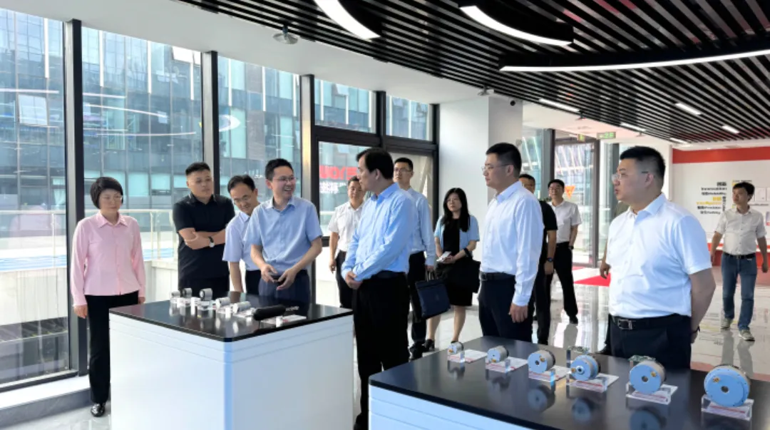 江蘇省工信廳廳長一行蒞臨意優(yōu)科技調(diào)研考察