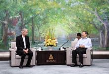 陳吉寧會見圖靈獎、諾貝爾獎得主杰弗里·辛頓等2025世界人工智能大會嘉賓代表|陳吉寧：我們將為全球各路人才來滬學(xué)習(xí)研究、創(chuàng)新創(chuàng)業(yè)創(chuàng)造良好環(huán)境