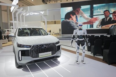 墨甲機(jī)器人語音介紹TIGGO CROSS車型亮點(diǎn)