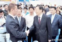江蘇省省長李學(xué)勇探望參展商