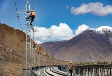 西藏拉林鐵路高海拔段電氣化施工有序推進