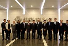 王炳華會見東芝電力社長志賀重范、西屋公司總裁羅睿德