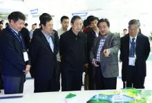 馬凱“突訪(fǎng)”核電工業(yè)展 參觀中電投展臺(tái)