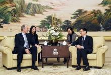韓正會(huì)見西門子股份公司管委會(huì)成員博樂(lè)仁一行